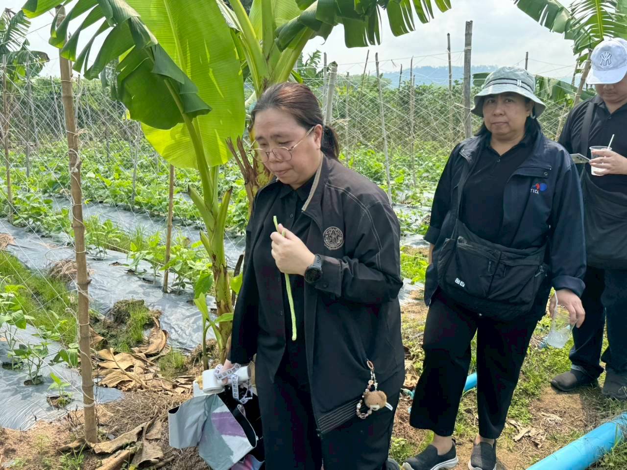 title - ส.ป.ก. ร่วมกับ TICA และ GIZ ลงพื้นที่โครงการนำร่องระบบสูบน้ำพลังงานแสงอาทิตย์เพื่อการเกษตรที่ยั่งยืนในเขตปฏิรูปที่ดิน ณ แปลงพื้นที่ คทช. จังหวัดชลบุรี